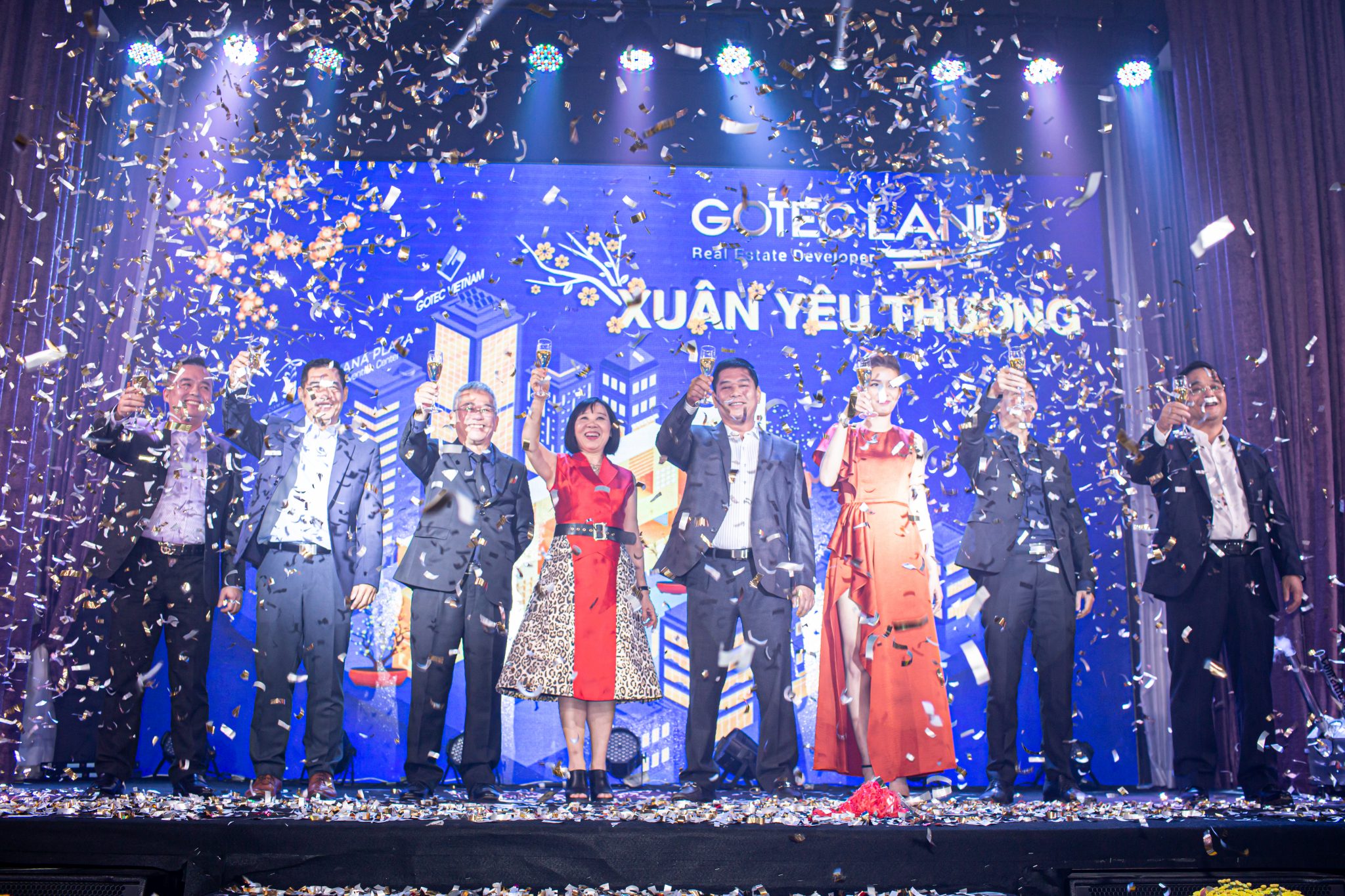 tổ chức tất niên giá rẻ tại hcm.jpg